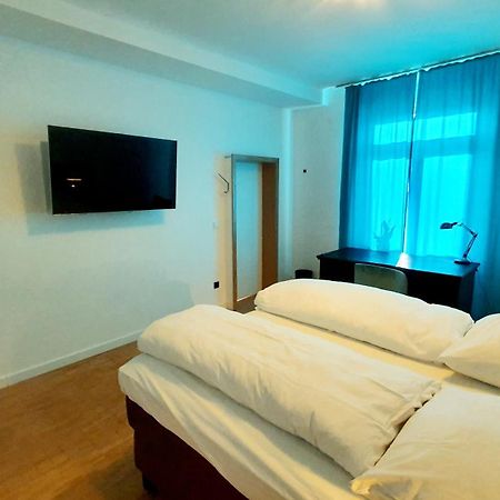 Helles Zimmer Mit Kingsize-Bett 만하임 외부 사진